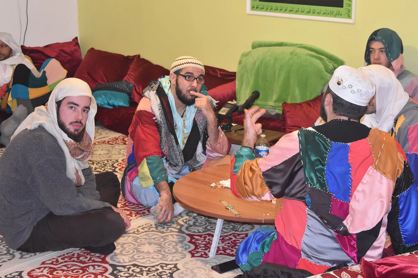Repas du midi à la zawiya de Condrieu Repas du midi à la zawiya de Condrieu