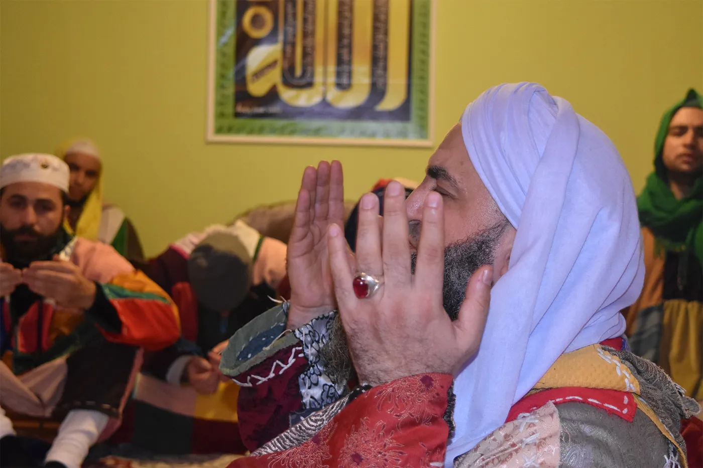 Invocations du Shaykh à la zawiya de Lyon Invocations du Shaykh à la zawiya de Lyon