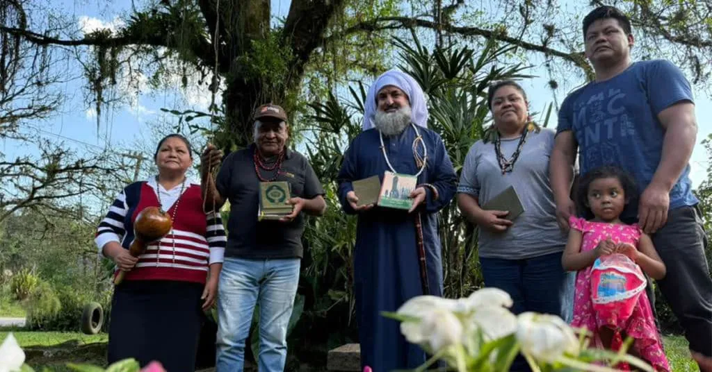 Rencontre du Shaykh avec un chef de tribu indigène au Brésil