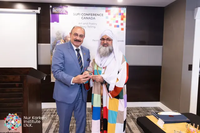 Le Shaykh remet une plaque au député provincial Sabawy