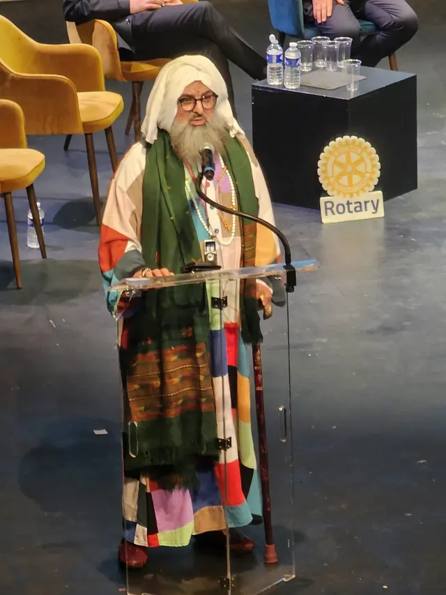 Le Shaykh prend la parole, Symposium pour la Paix