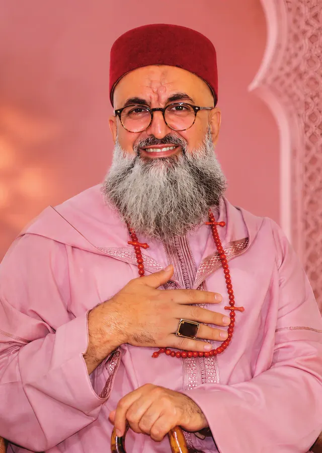 Le Shaykh, portrait en djellaba rose